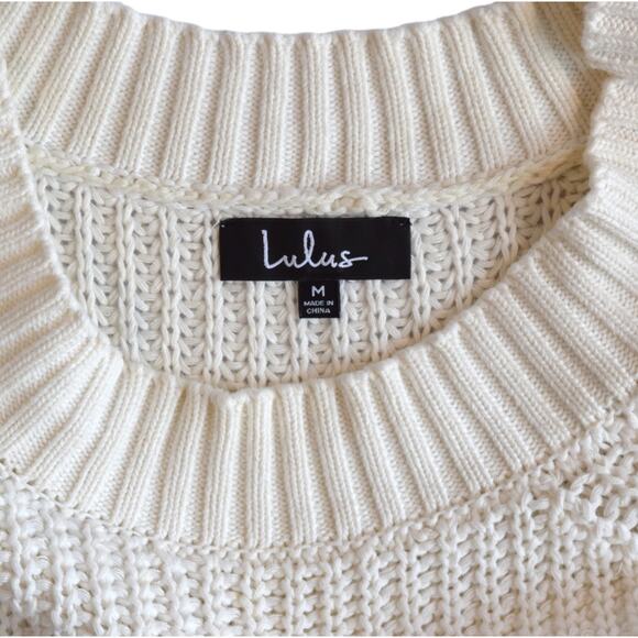 Lulu's White Chunky Knit Ribbed Neckline Comfy Sweater Size Medium - Picture 3 of 6